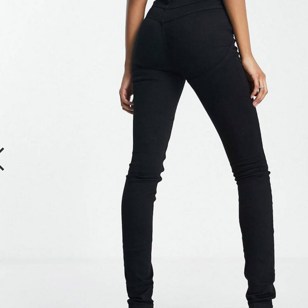 Two Pairs of ASOS Design Tall Hourglass "Lift and Countor" Skinny Jeans - Picture 2 of 8